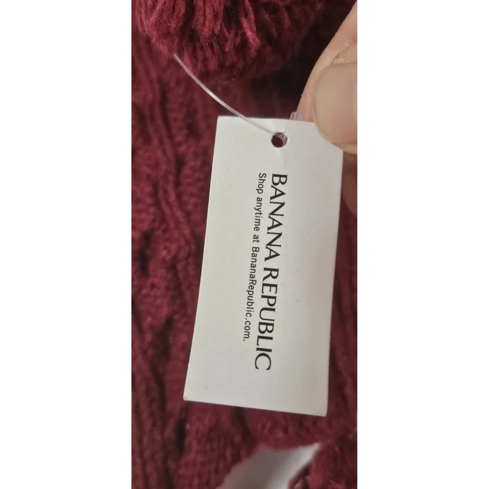 NWT‎ BANANA REPUBLIC cable knit with POMPOM tassels scarf 74